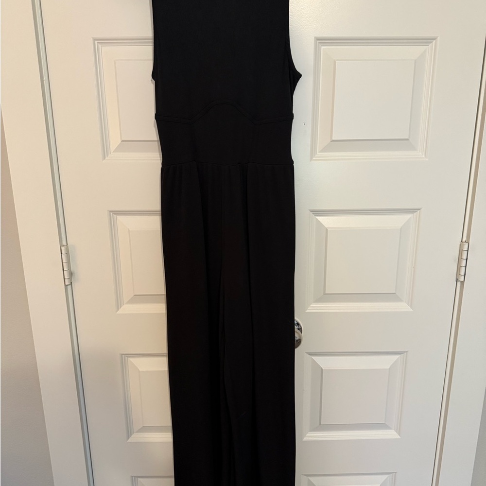 Elegant Black Sleeveless Jumpsuit